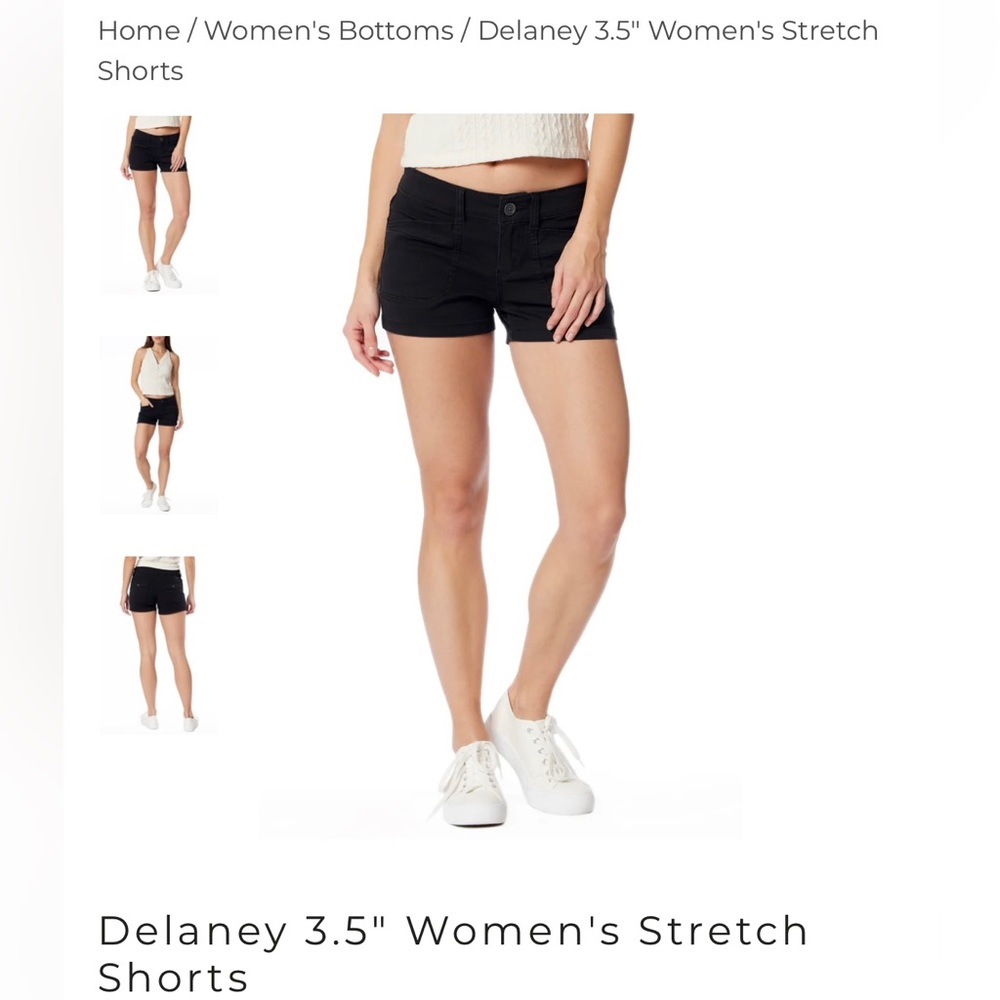 High-waisted black shorts - Size 17